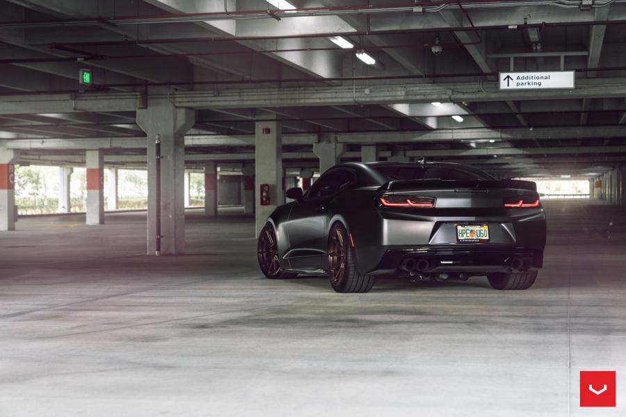  Chevrolet Camaro on Vossen Wheels (HF-3) 2019 года  (фото 7 из 16)